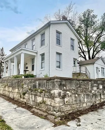 $159,900 | 703 North Carolina Street, Louisiana, MO 63353