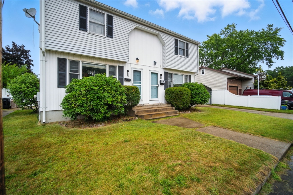 10-12 Rivest Court Chicopee, MA 01020 - Photo 2 of 33 Gallery Image 2