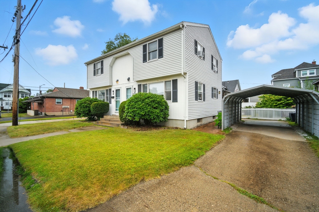 10-12 Rivest Court Chicopee, MA 01020 - Photo 3 of 33 Gallery Image 3