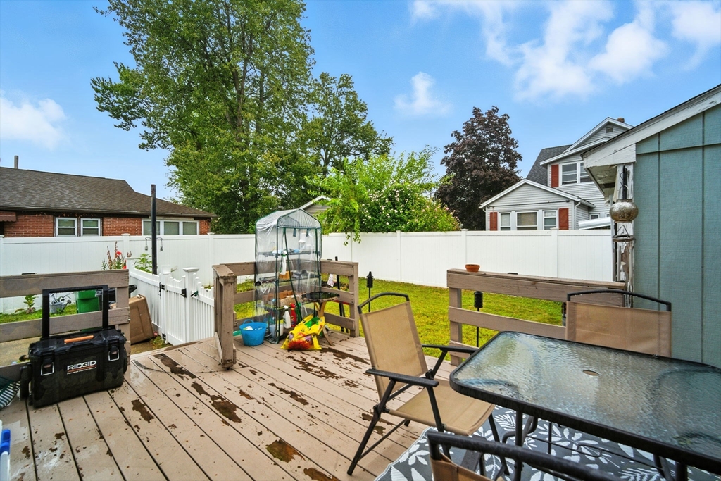 10-12 Rivest Court Chicopee, MA 01020 - Photo 8 of 33 Gallery Image 8