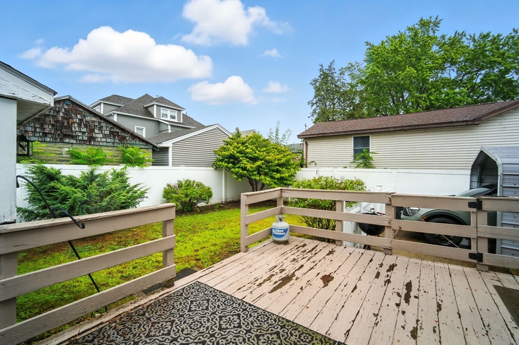 10-12 Rivest Court Chicopee, MA 01020 - Photo 10 of 33 Gallery Image 10