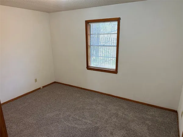 $950 | 1905 10th Street, Hempstead, TX 77445