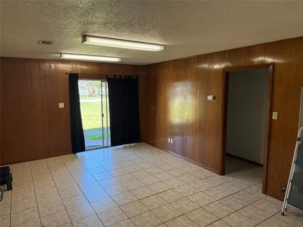 $950 | 1905 10th Street, Hempstead, TX 77445