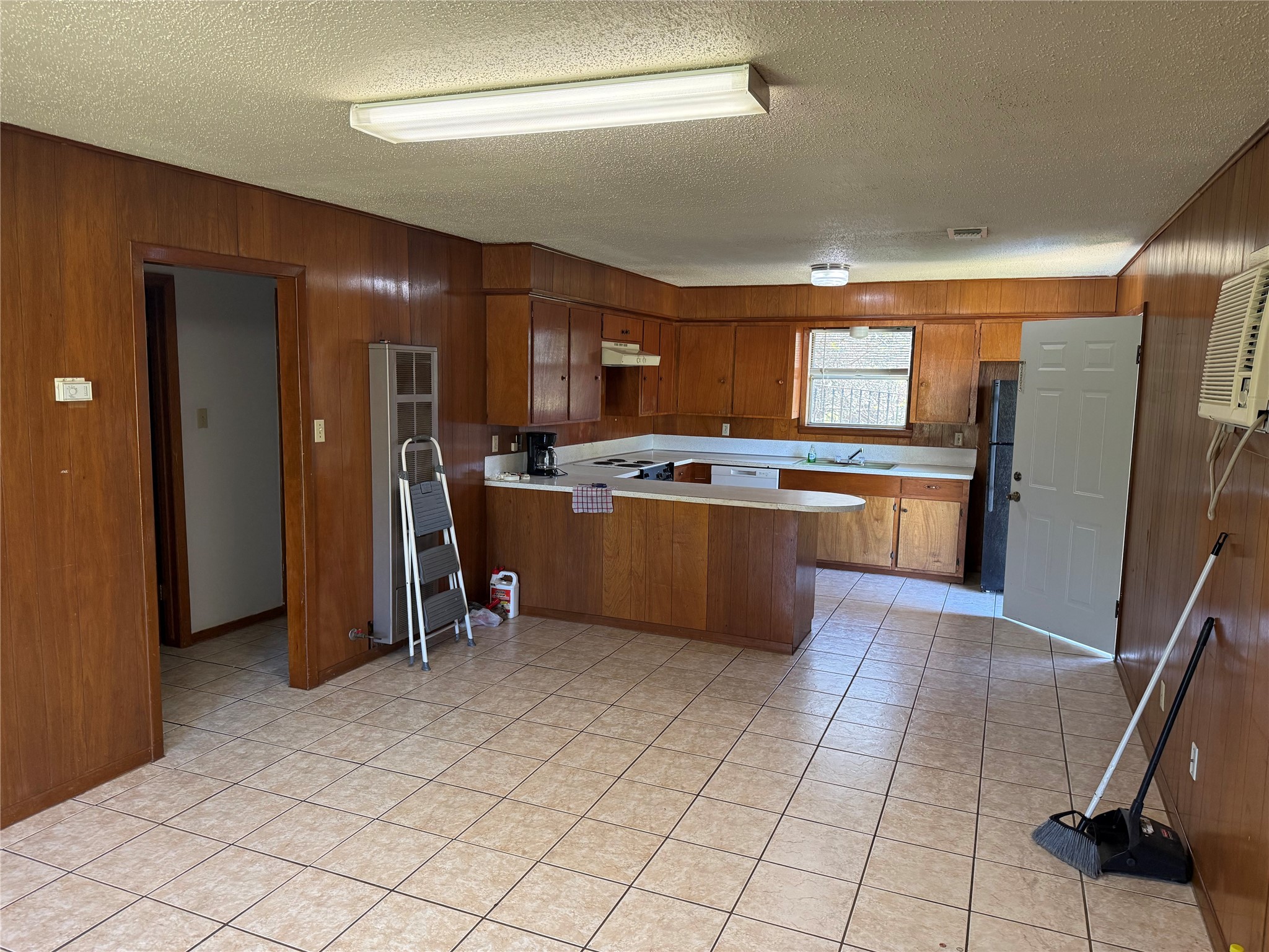 1905 10th Street Hempstead, TX 77445 - Photo 5 of 11