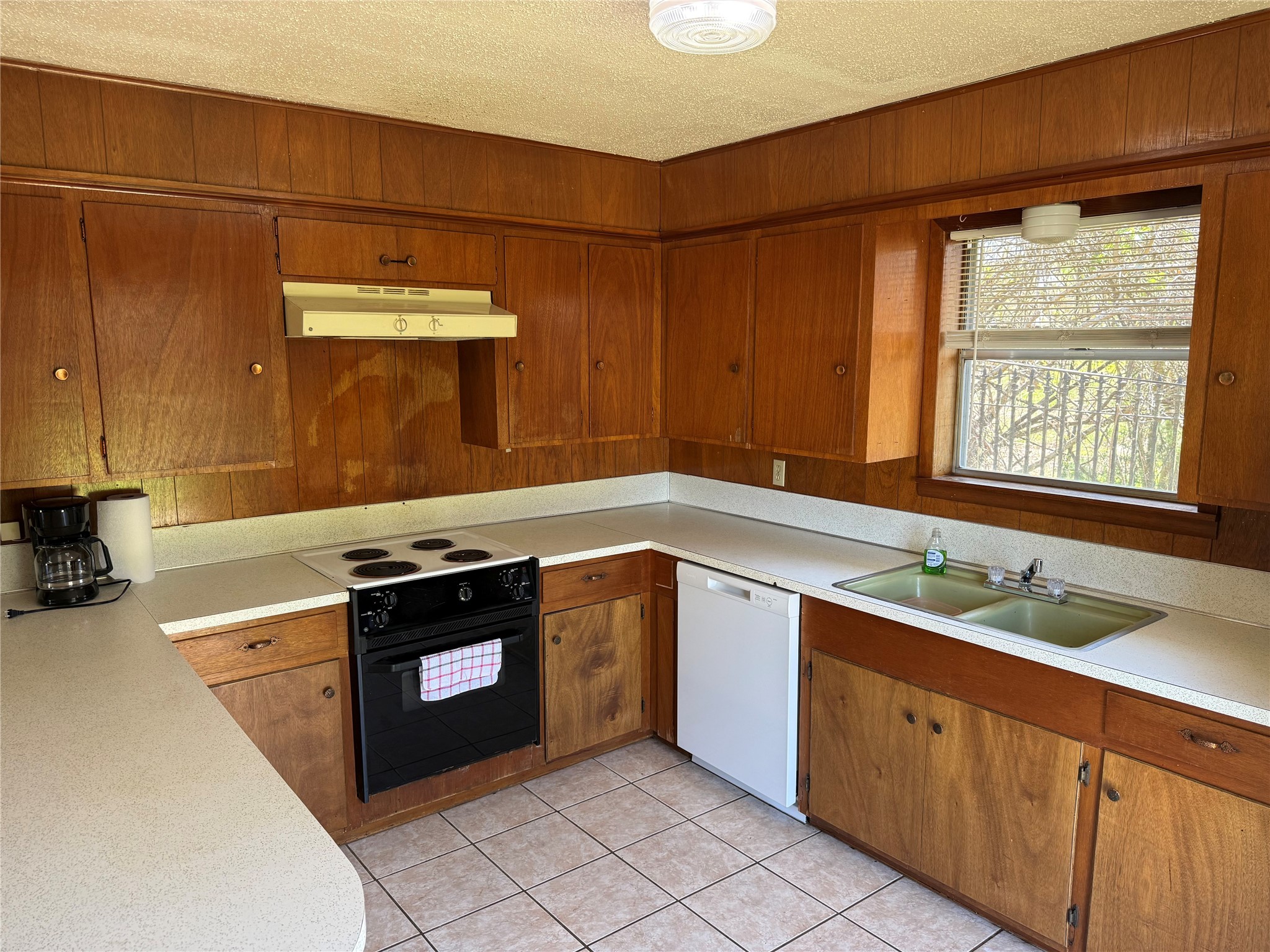 1905 10th Street Hempstead, TX 77445 - Photo 7 of 11