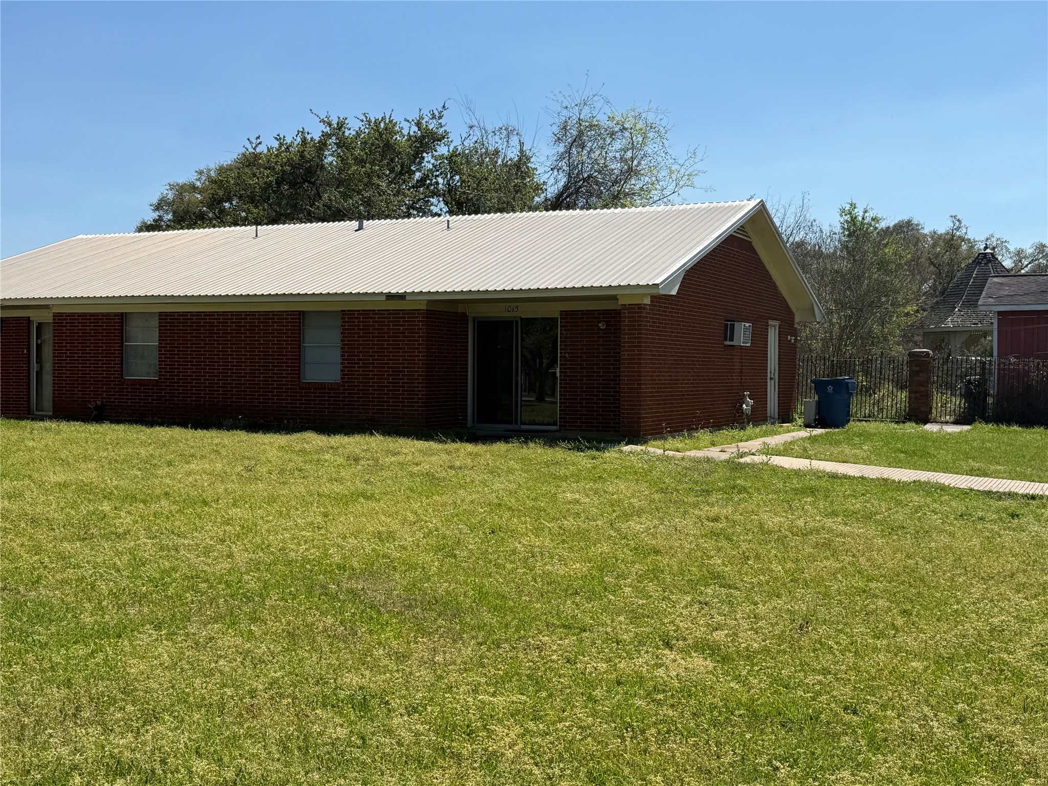1905 10th Street Hempstead, TX 77445 - Photo 10 of 11
