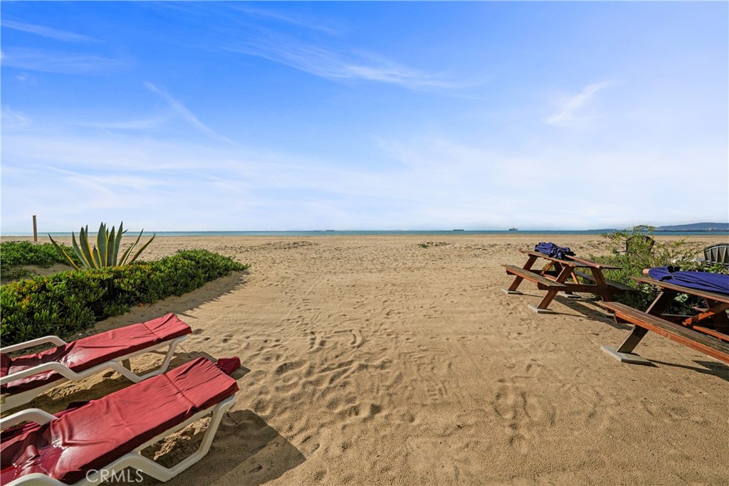 72-B Surfside Avenue Surfside, CA 90743 - Photo 11 of 56