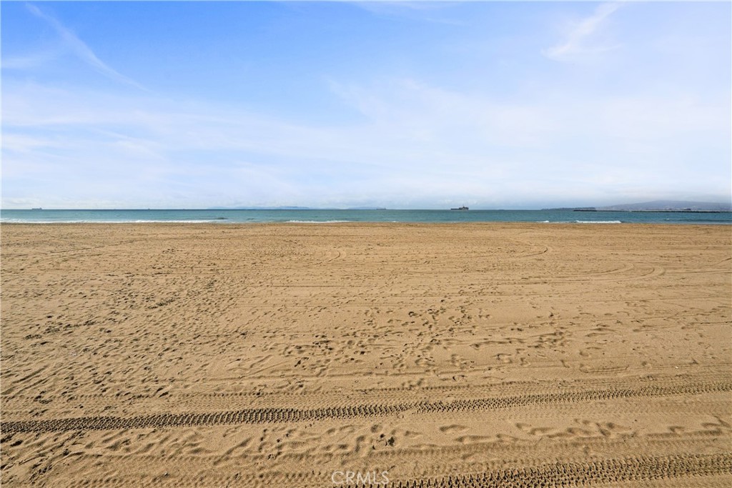 72-B Surfside Avenue Surfside, CA 90743 - Photo 12 of 56