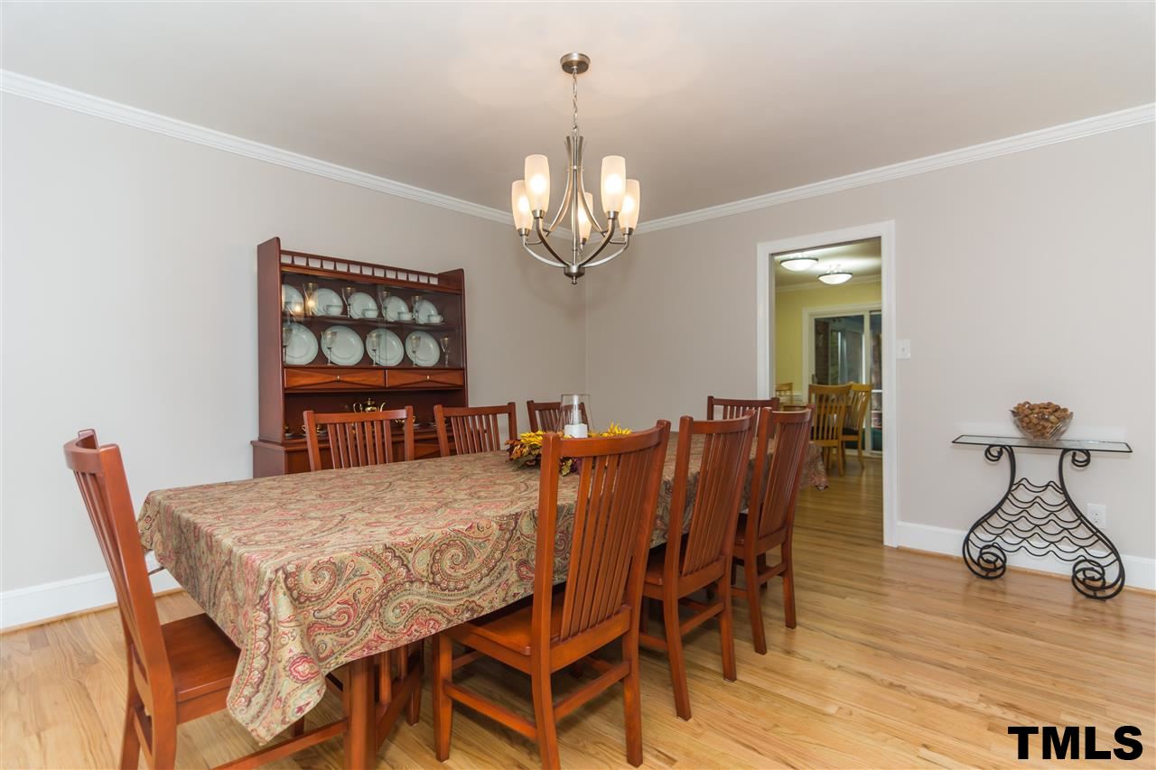 912 Queensferry Road Cary, NC 27511 - Photo 4 of 25 Gallery Image 4