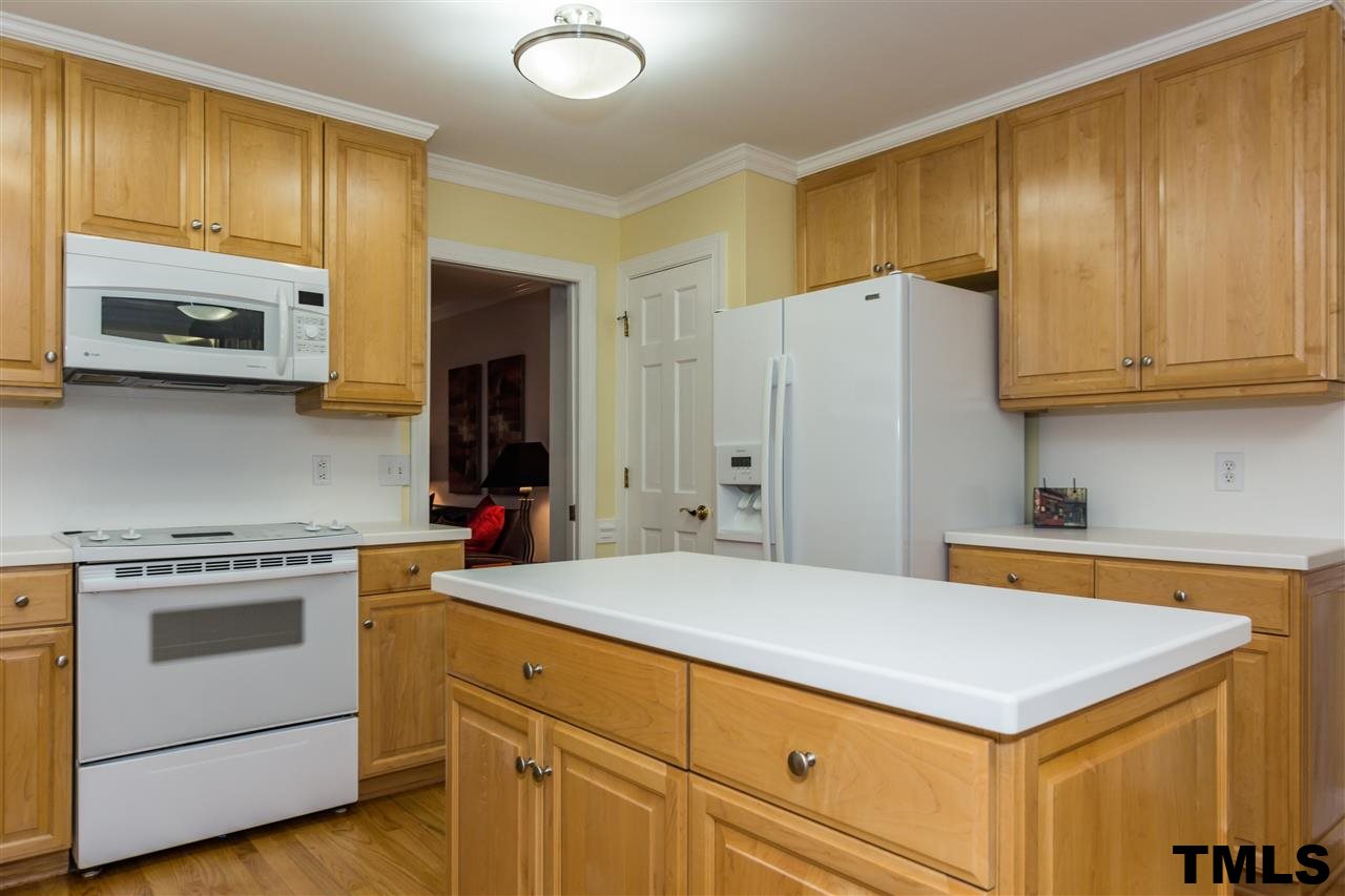 912 Queensferry Road Cary, NC 27511 - Photo 6 of 25 Gallery Image 6