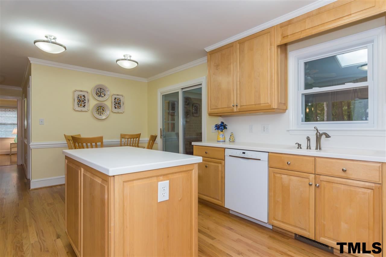912 Queensferry Road Cary, NC 27511 - Photo 8 of 25 Gallery Image 8