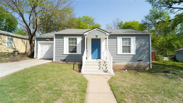 $1,450 | 313 East Columbia Street, Weatherford, TX 76086