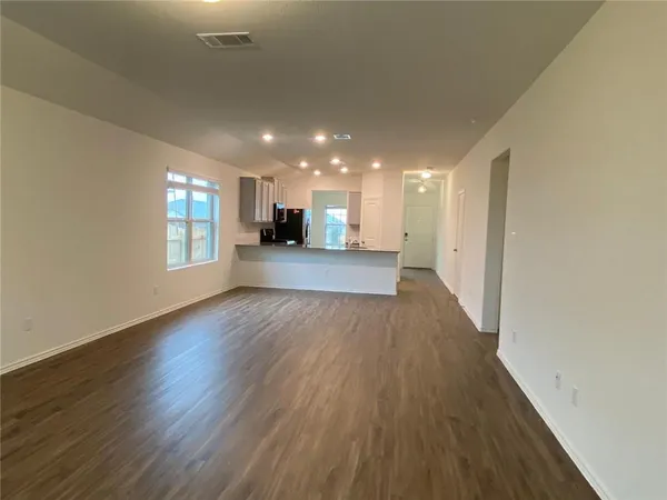 $2,100 | 6417 Turin Lane, Hutto, TX 78634