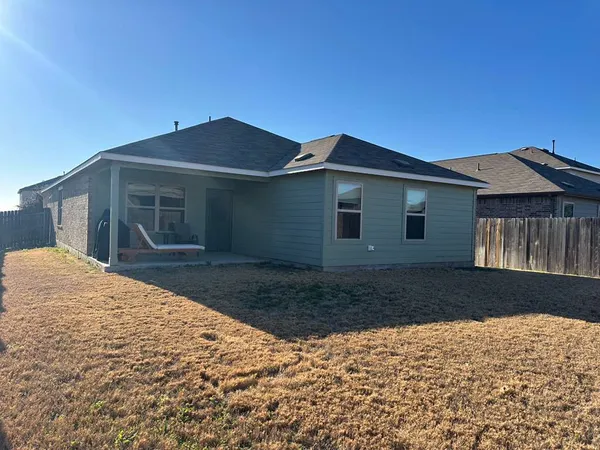 $2,100 | 6417 Turin Lane, Hutto, TX 78634