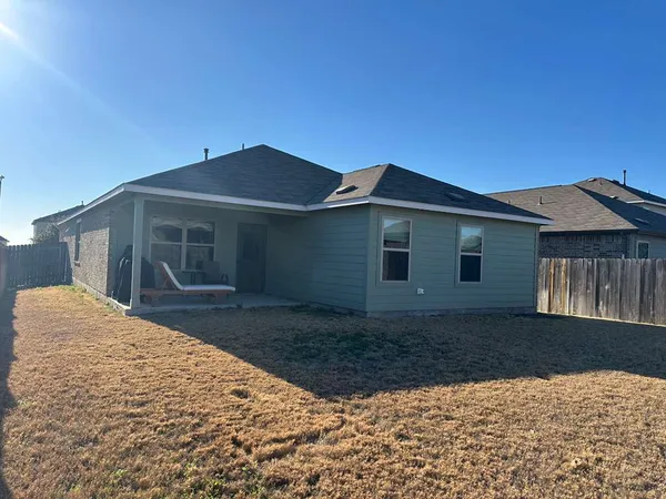 $2,100 | 6417 Turin Lane, Hutto, TX 78634