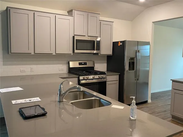 $2,100 | 6417 Turin Lane, Hutto, TX 78634