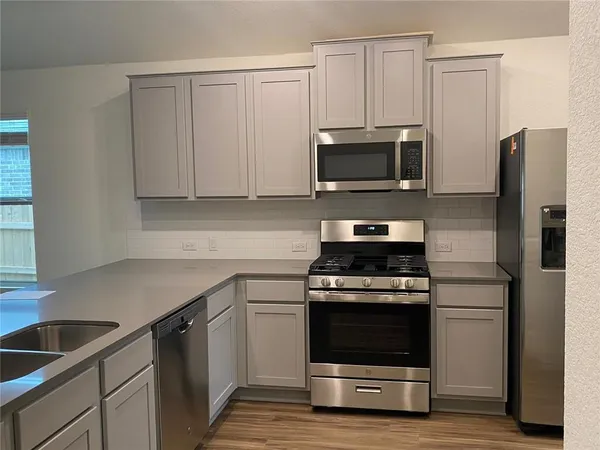 $2,100 | 6417 Turin Lane, Hutto, TX 78634