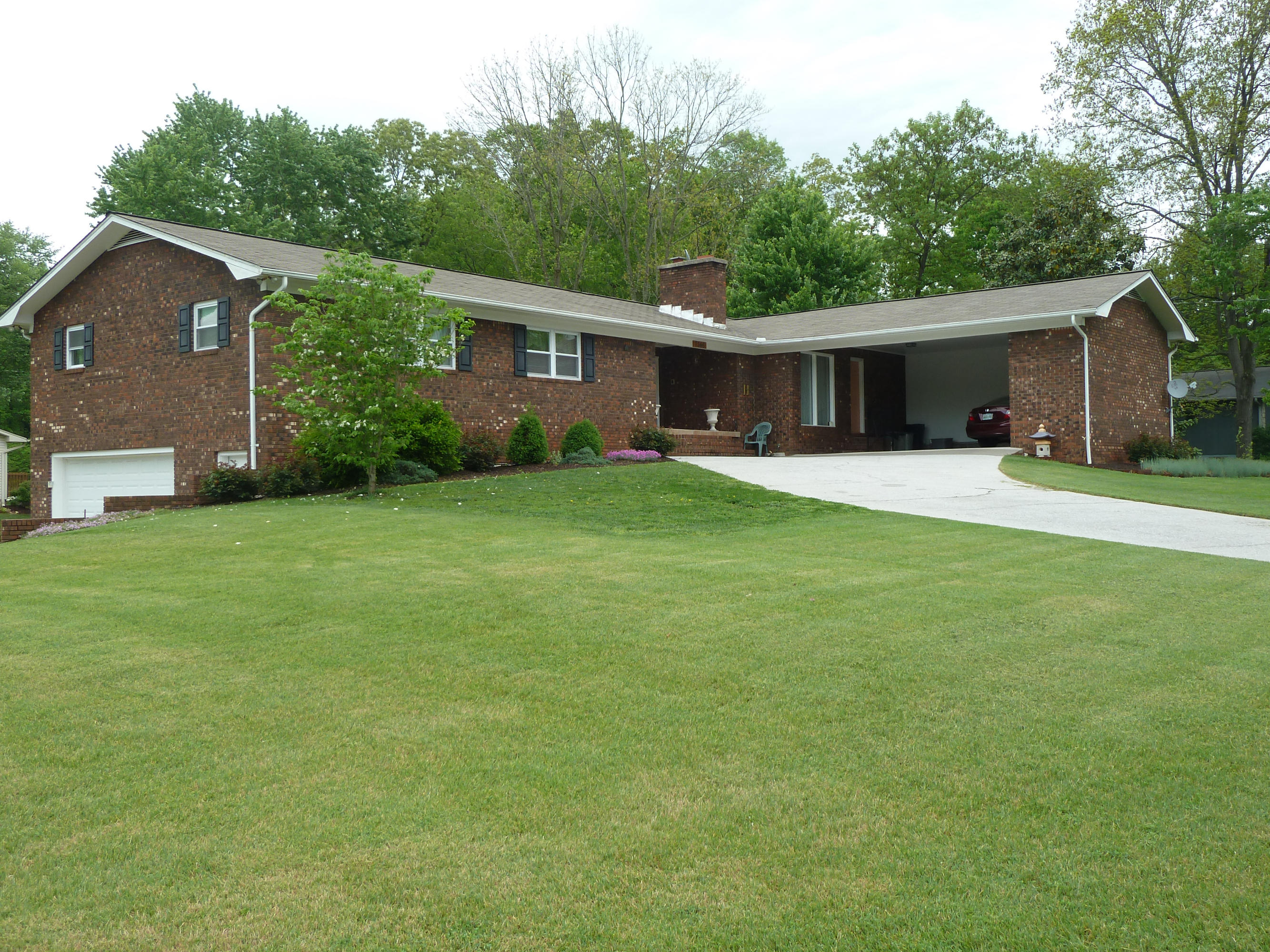 7346 Cornwall Road Knoxville, TN 37931 - Photo 1 of 26 aaCornwall, 7346 P1110957 (3)