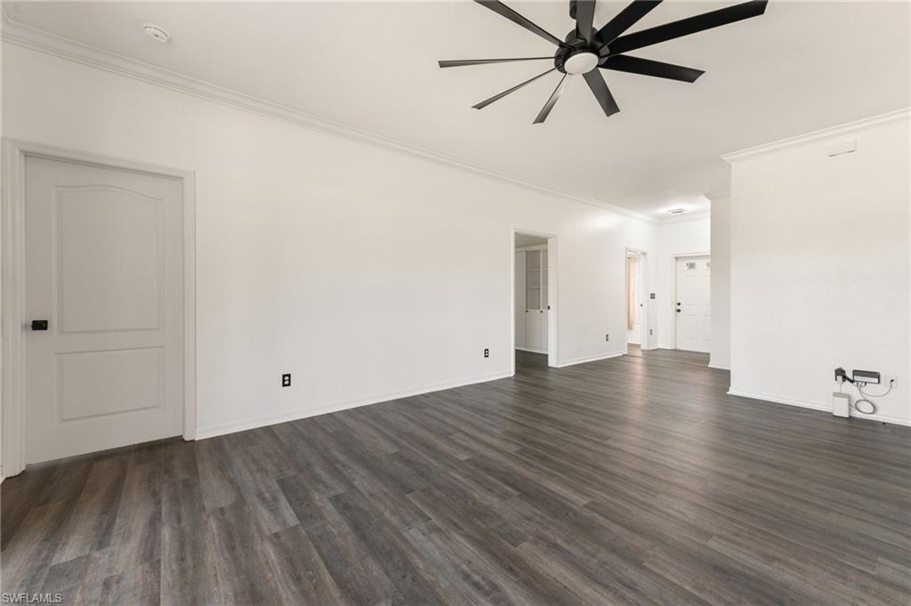223 Stanhope Circle Naples, FL 34104 - Photo 6 of 41