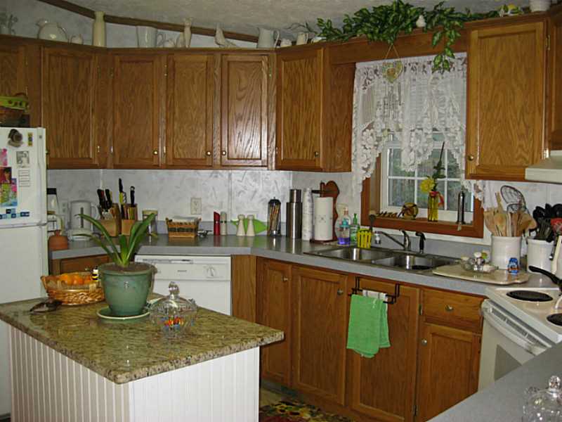 35 Lane F Coventry, RI 02816 - Photo 5 of 11 Kitchen.