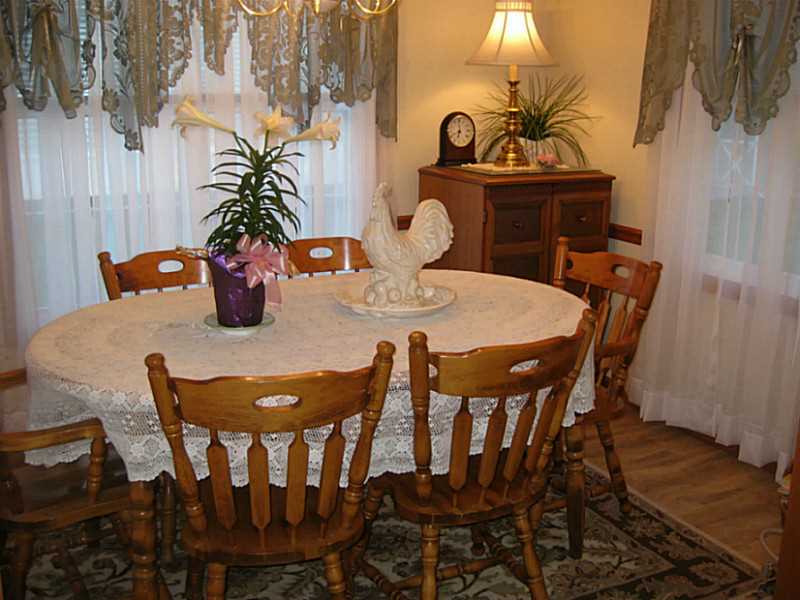 35 Lane F Coventry, RI 02816 - Photo 7 of 11 Dining Room.