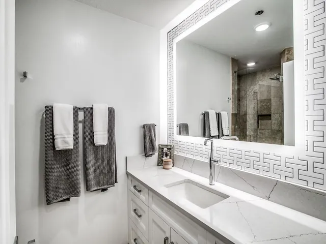 $7,500 | 5909 Luther Lane, Unit 2204, Dallas, TX 75225