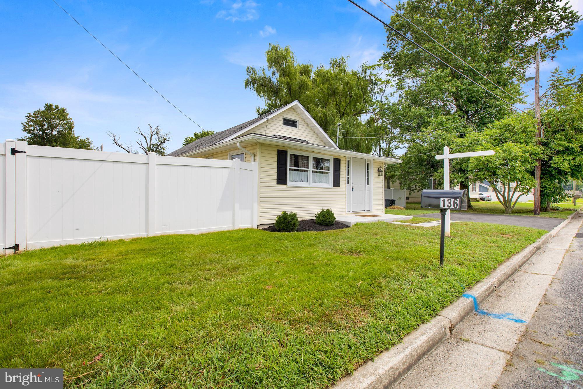 136 Rutgers Road Pennsville, NJ 08070 - Photo 5 of 34
