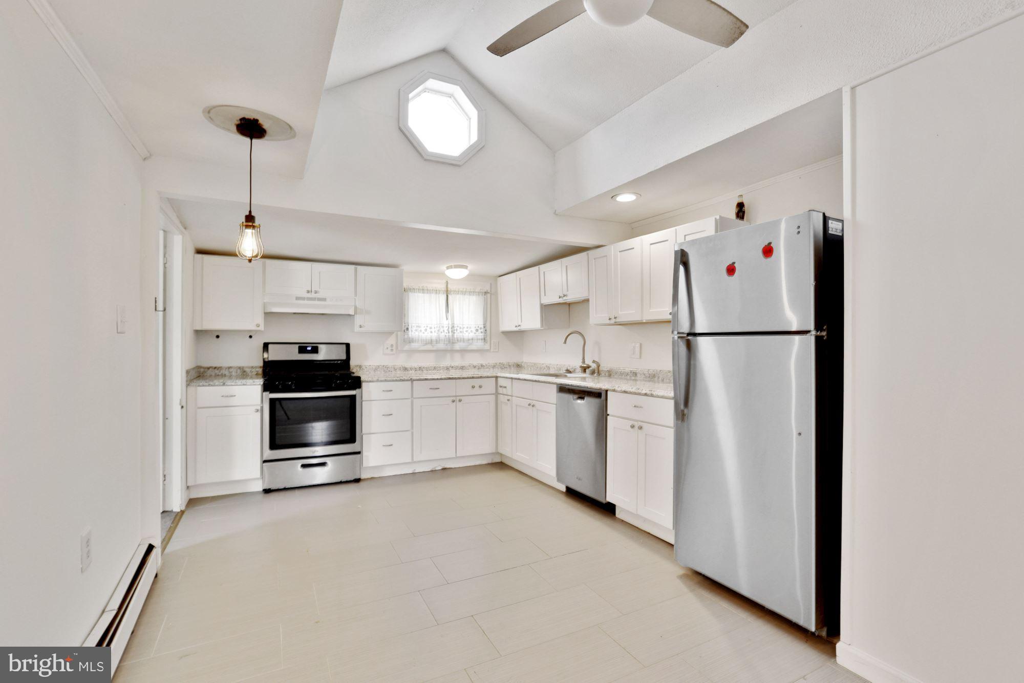 136 Rutgers Road Pennsville, NJ 08070 - Photo 6 of 34
