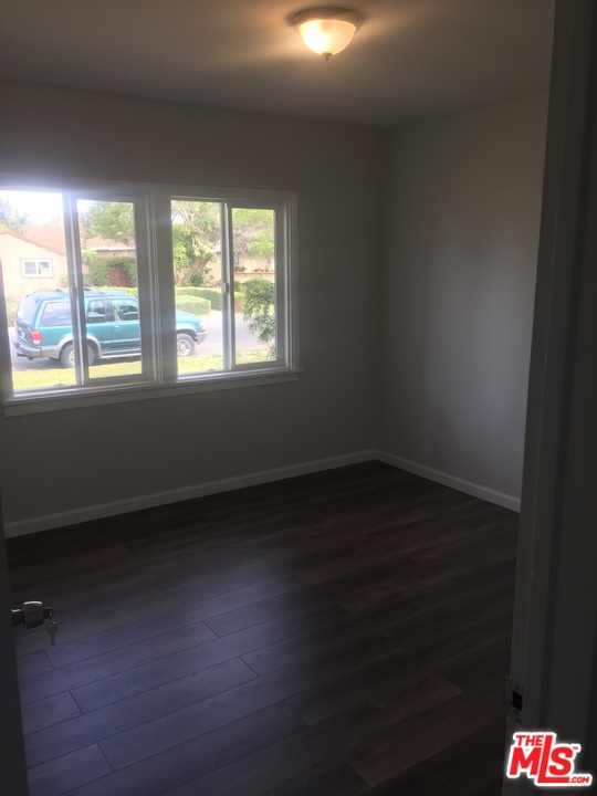 2470 Carlton Place Riverside, CA 92507 - Photo 4 of 19 Gallery Image 4