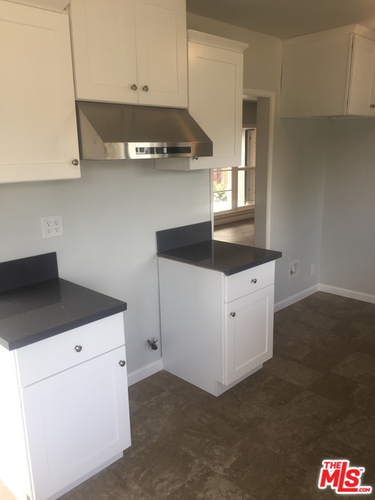 2470 Carlton Place Riverside, CA 92507 - Photo 8 of 19 Gallery Image 8