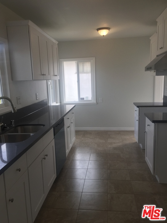 2470 Carlton Place Riverside, CA 92507 - Photo 9 of 19 Gallery Image 9