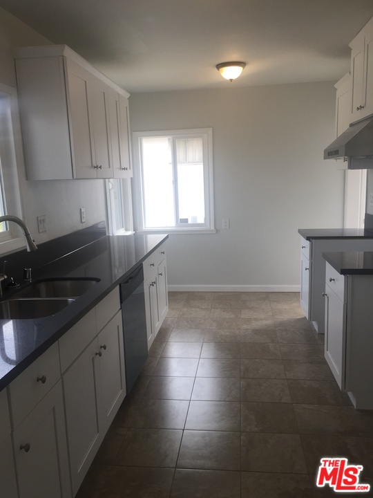 2470 Carlton Place Riverside, CA 92507 - Photo 10 of 19 Gallery Image 10