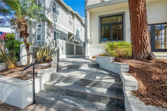 $1,999,000 | 716 South Broadway, Unit A, Redondo Beach, CA 90277