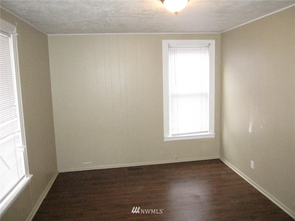 446 Morris Avenue South Renton, WA 98057 - Photo 4 of 12