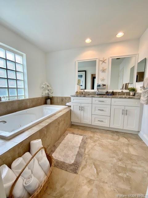 19715 Sedgefield Terrace Boca Raton, FL 33498 - Photo 20 of 43 Bathroom Suite