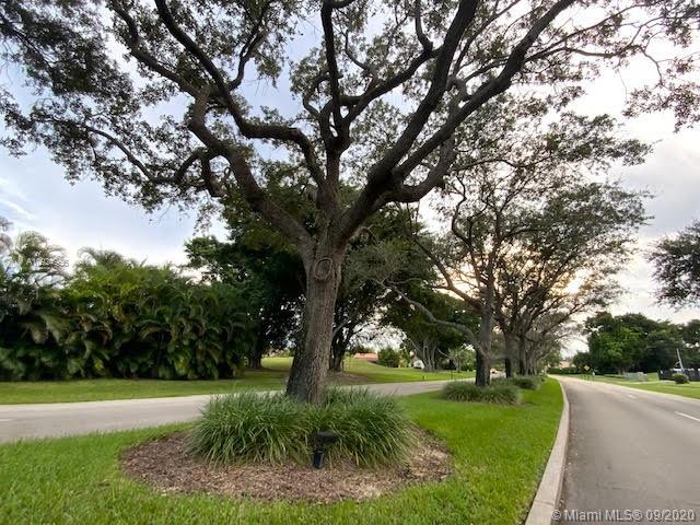 19715 Sedgefield Terrace Boca Raton, FL 33498 - Photo 35 of 43 Boca Green Country Club private road way