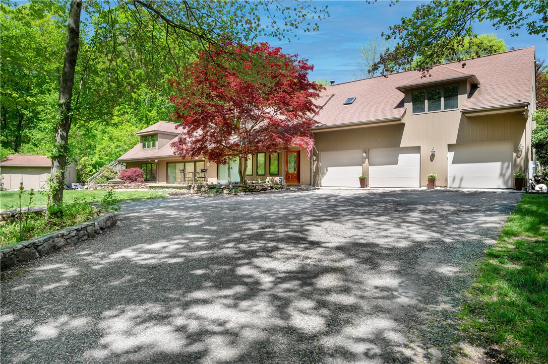10 Heidi Road Lincoln, RI 02865 - Photo 2 of 48