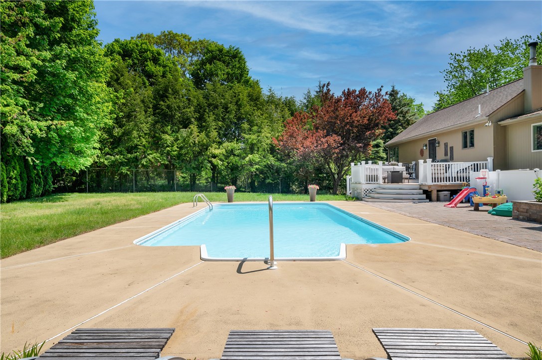 10 Heidi Road Lincoln, RI 02865 - Photo 33 of 48