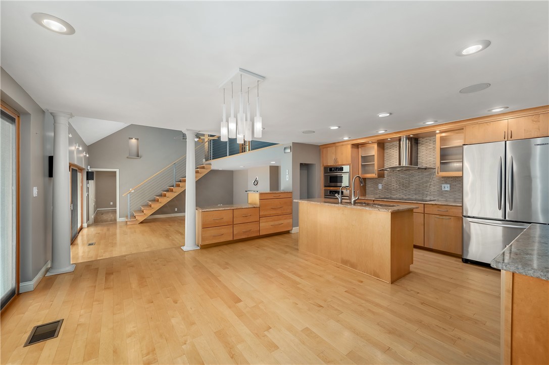 10 Heidi Road Lincoln, RI 02865 - Photo 4 of 48