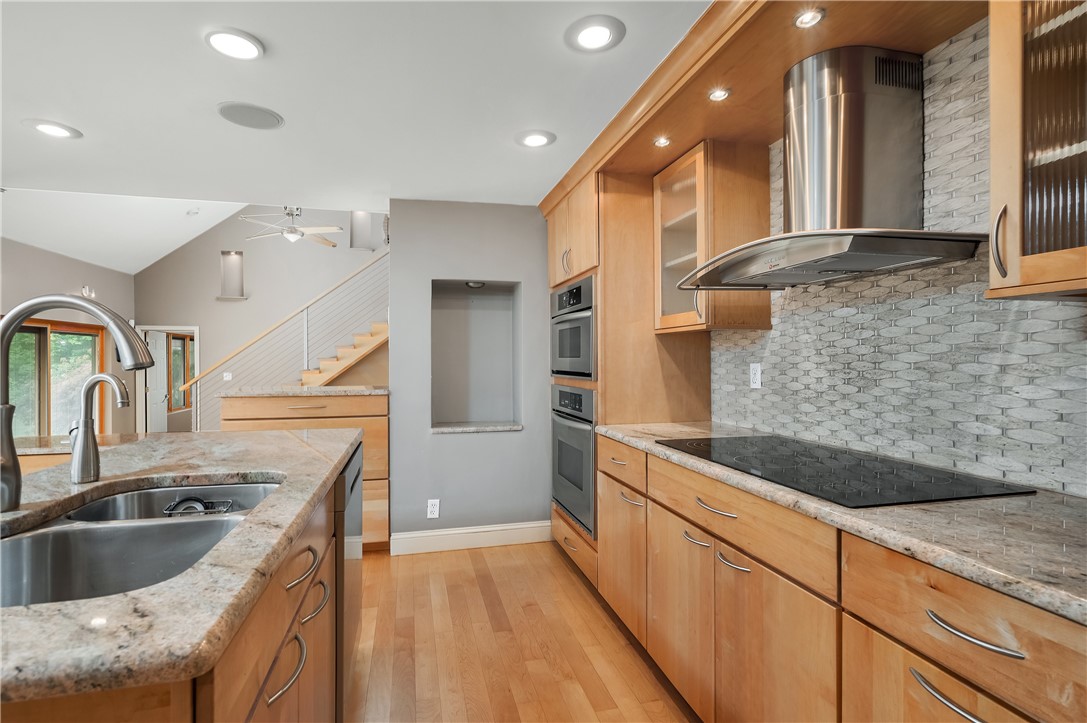 10 Heidi Road Lincoln, RI 02865 - Photo 7 of 48
