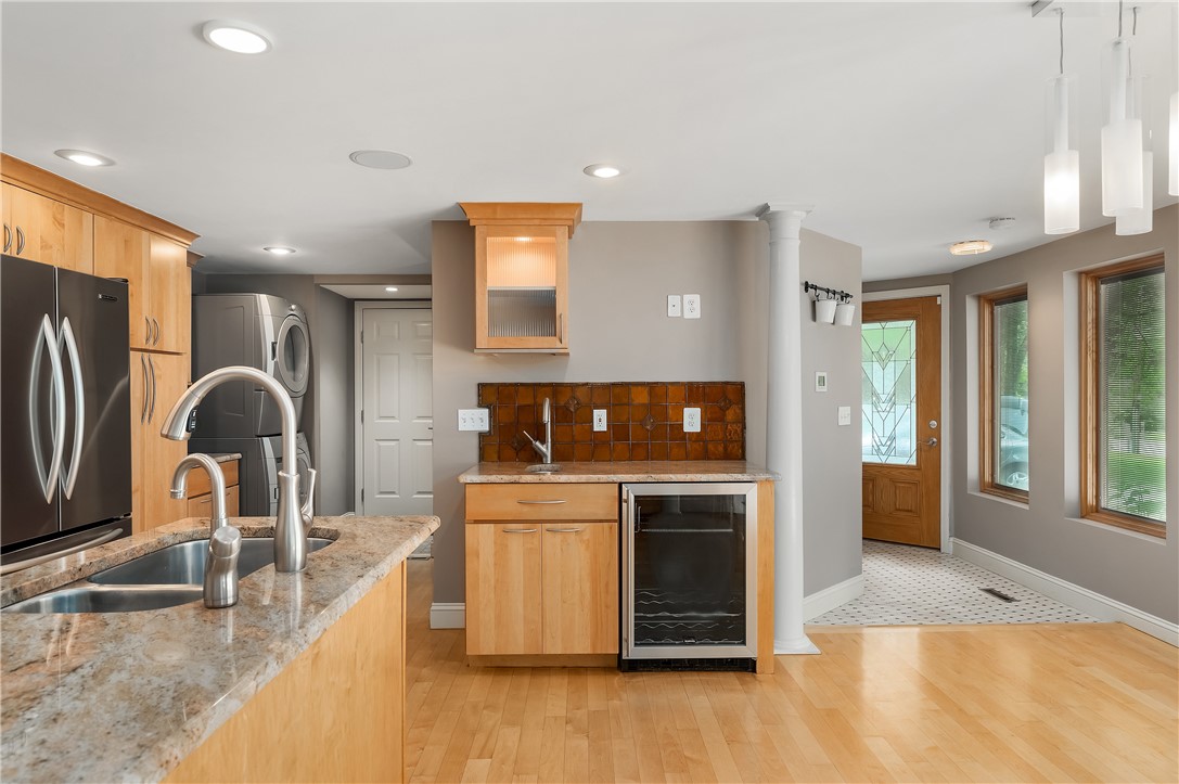 10 Heidi Road Lincoln, RI 02865 - Photo 9 of 48