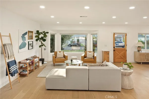 $1,899,000 | 5420 Wortser Avenue, Sherman Oaks, CA 91401