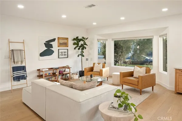 $1,899,000 | 5420 Wortser Avenue, Sherman Oaks, CA 91401
