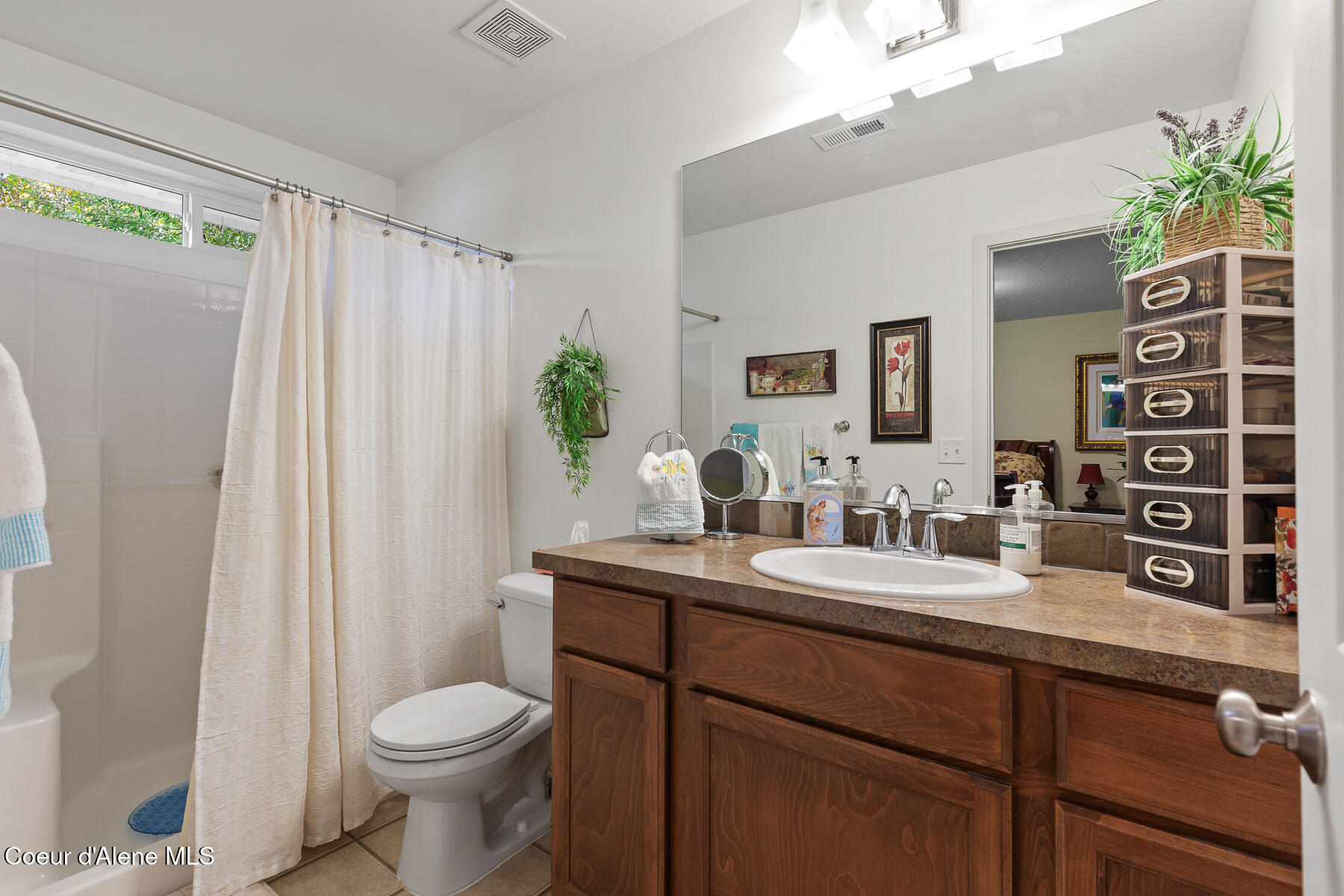 6254 Cornwall Street Coeur D'Alene, ID 83815 - Photo 17 of 35 Primary Bathroom