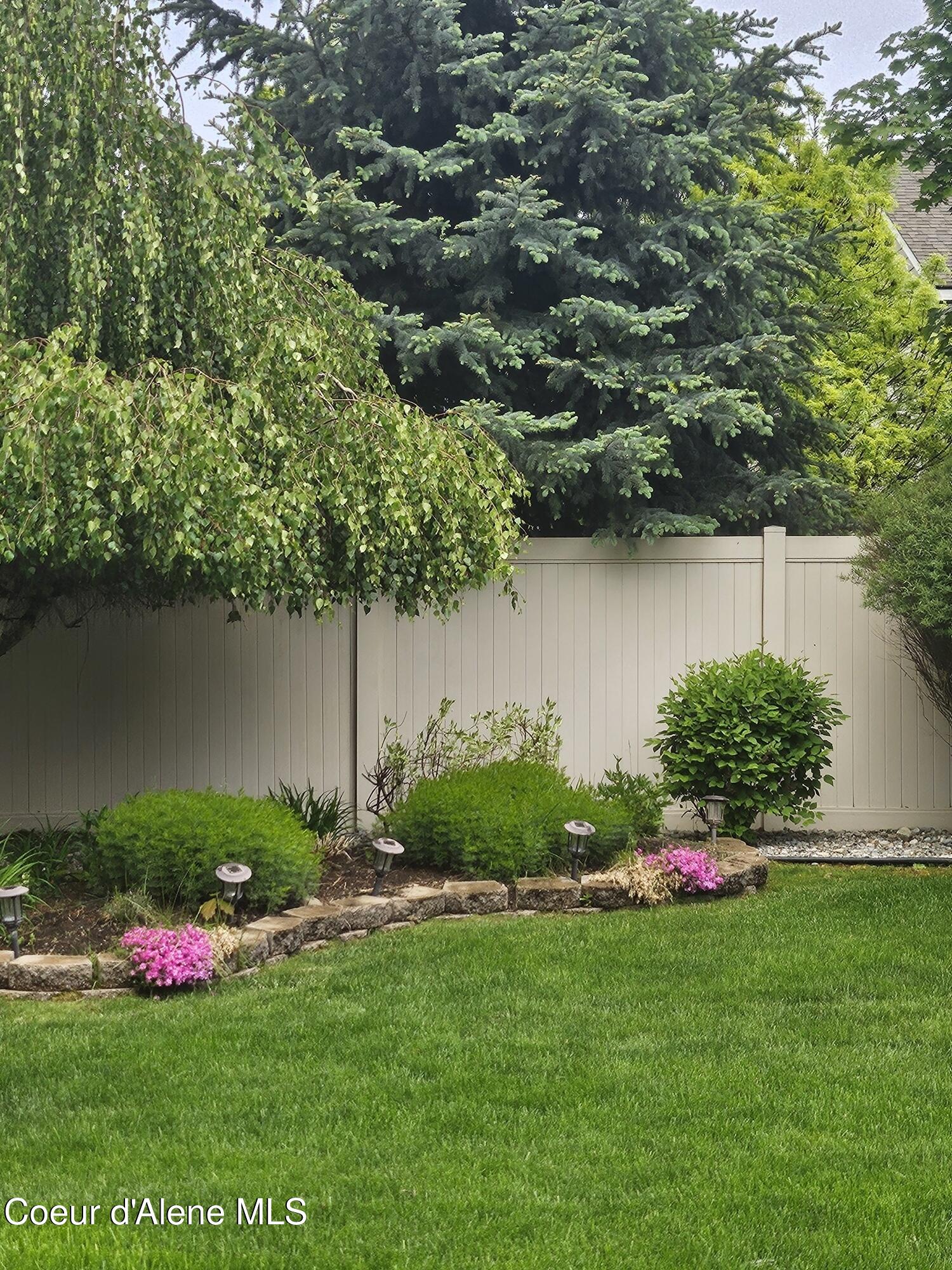 6254 Cornwall Street Coeur D'Alene, ID 83815 - Photo 30 of 35 Spring Landscaping