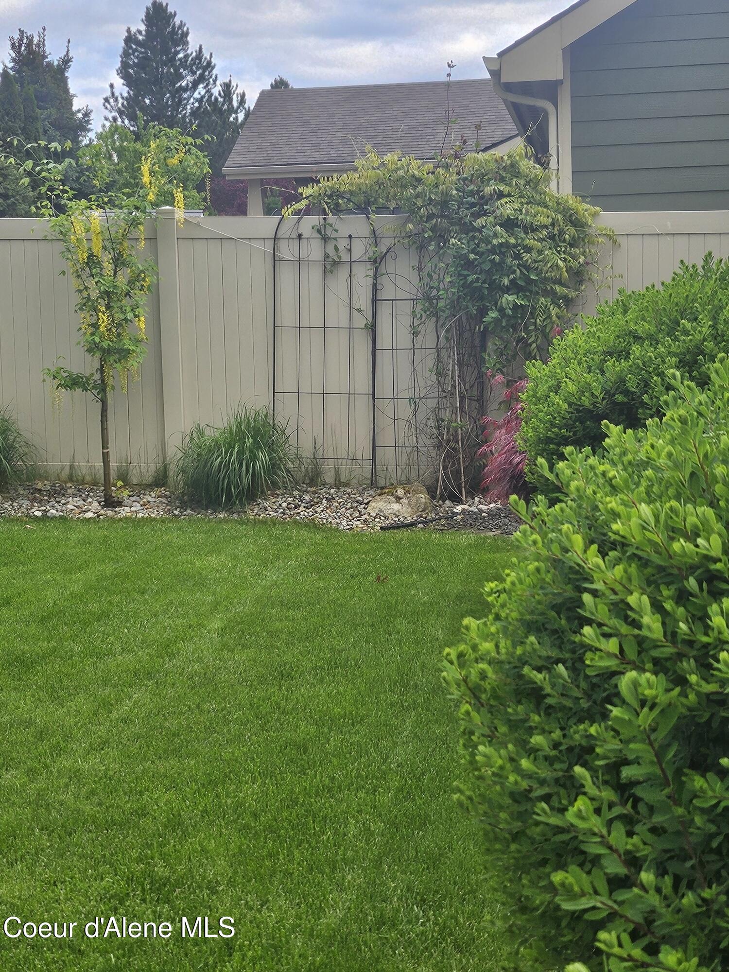 6254 Cornwall Street Coeur D'Alene, ID 83815 - Photo 31 of 35 Spring Landscaping