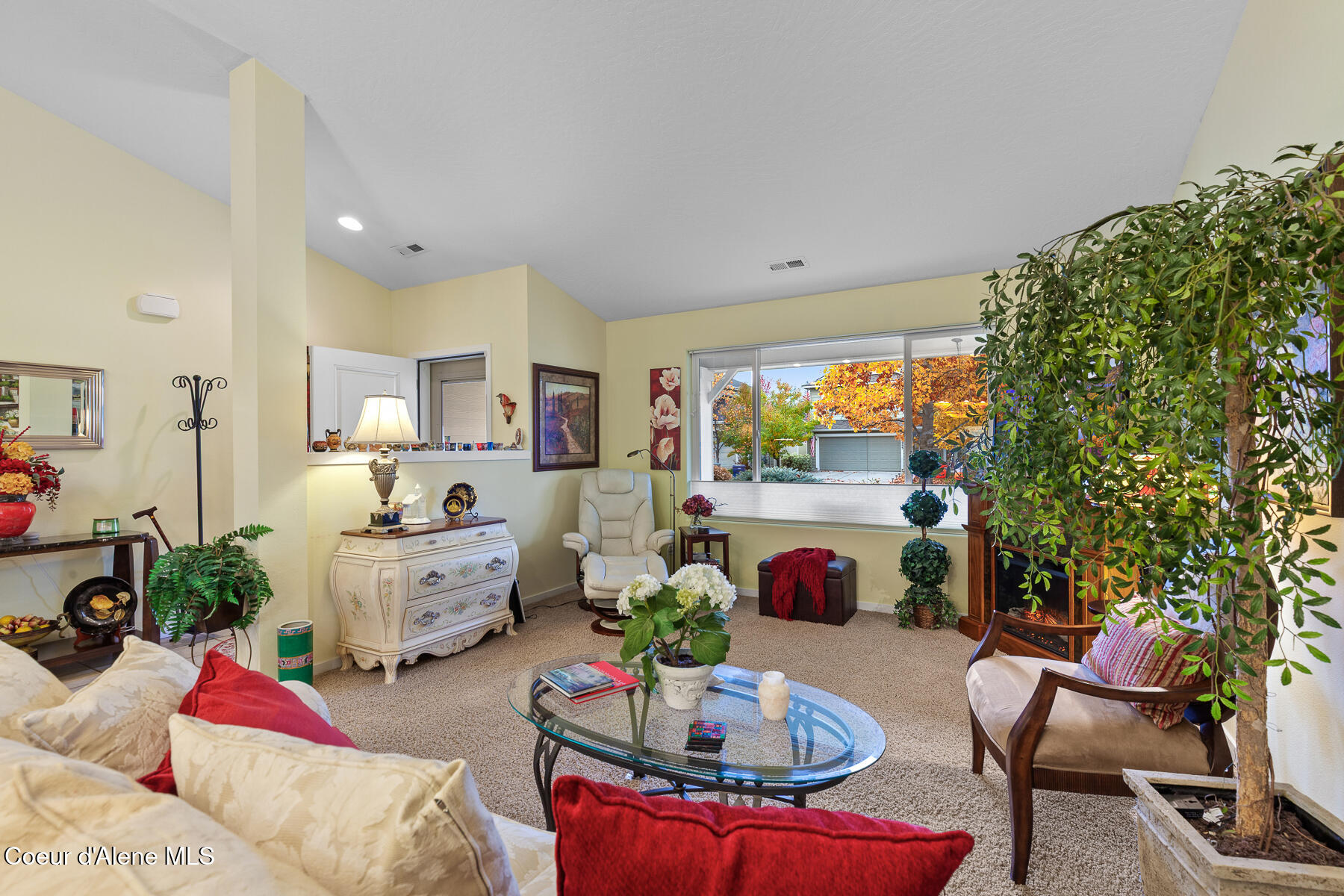 6254 Cornwall Street Coeur D'Alene, ID 83815 - Photo 7 of 35 Living Room 2