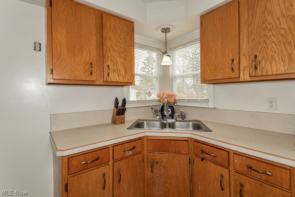 8144 Stockbridge Road Mentor, OH 44060 - Photo 11 of 36 Kitchen area and cabinet space