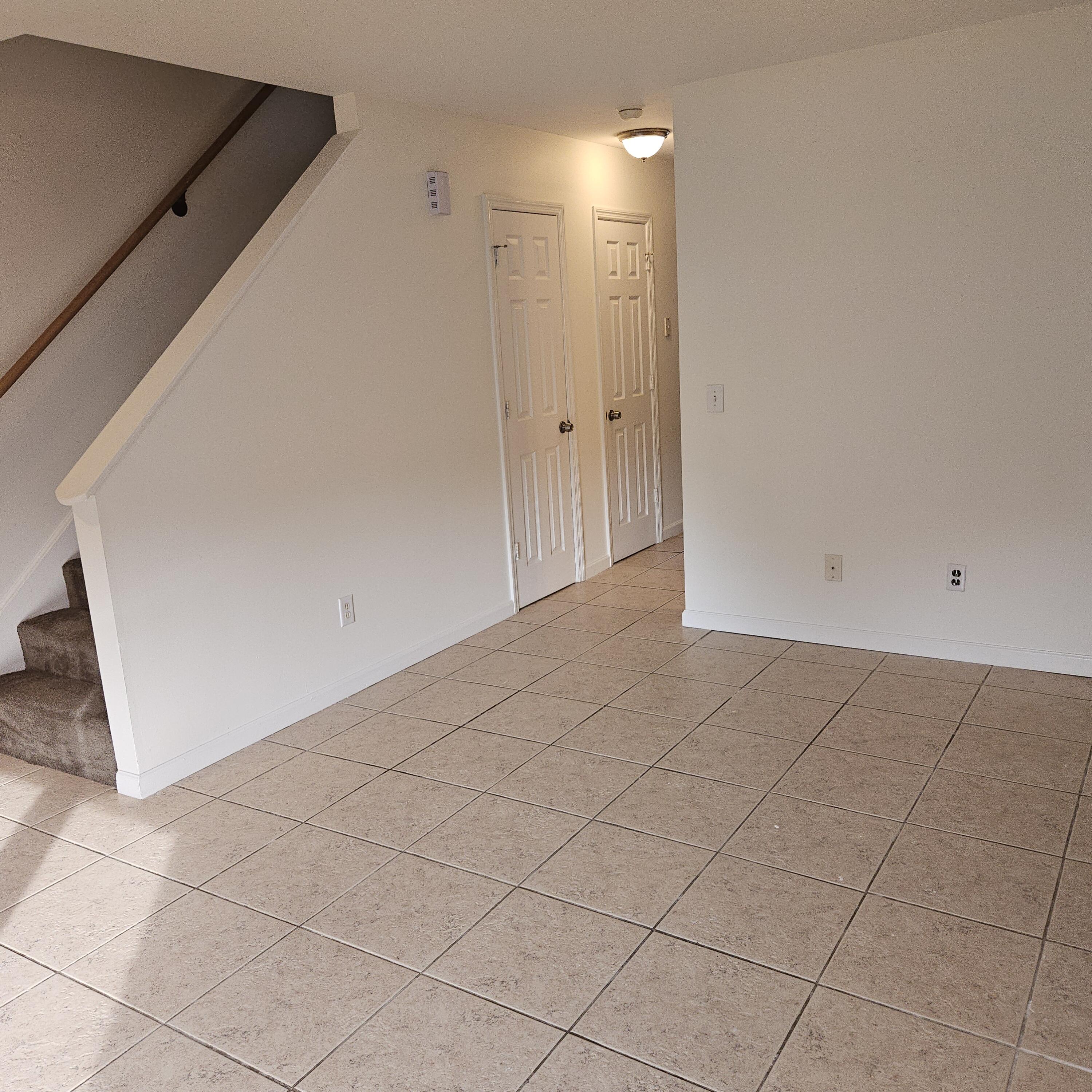 292 Fleming Road, Unit C Charleston, SC 29412 - Photo 5 of 18 20250205_155218