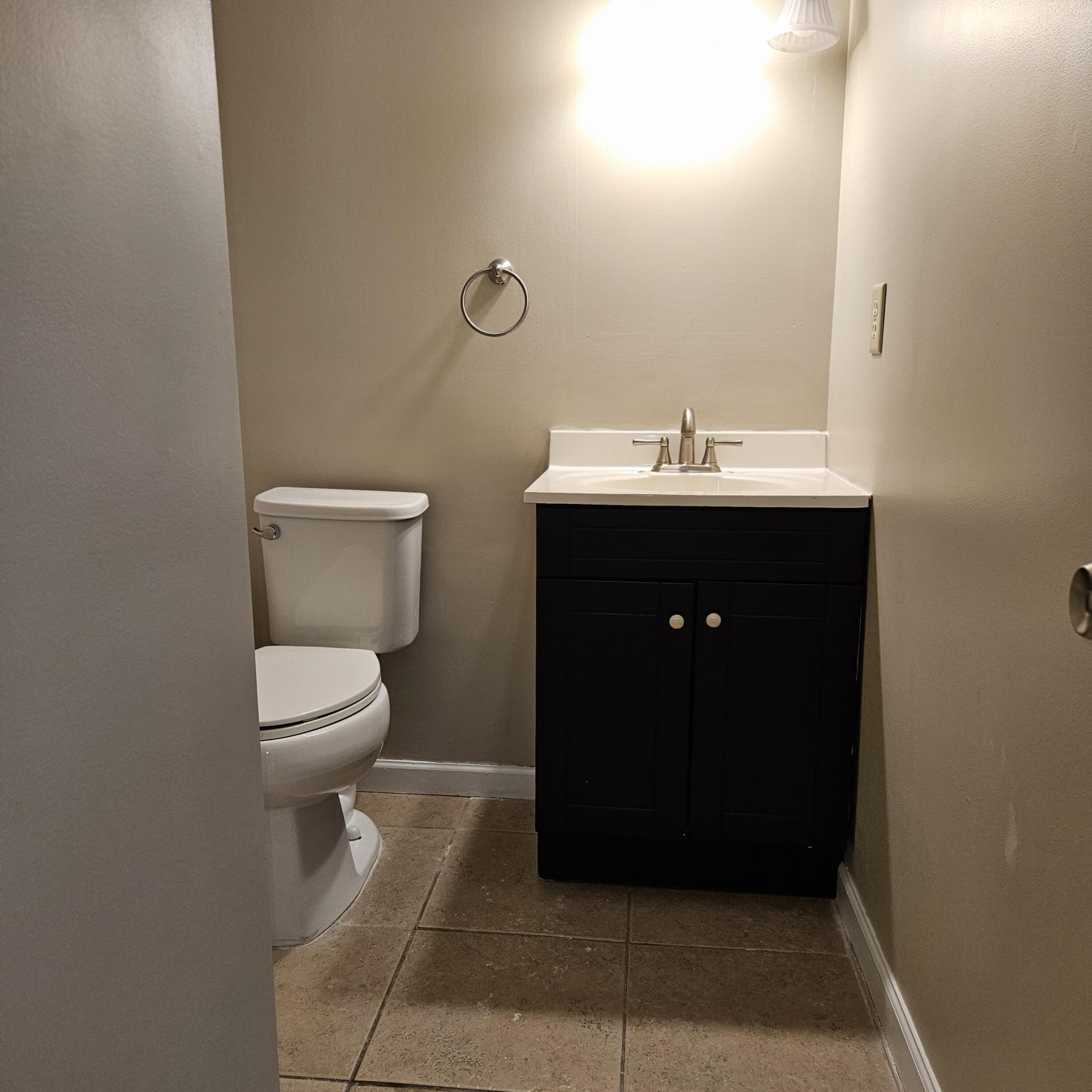 292 Fleming Road, Unit C Charleston, SC 29412 - Photo 8 of 18 1st Floor Half Bathroom